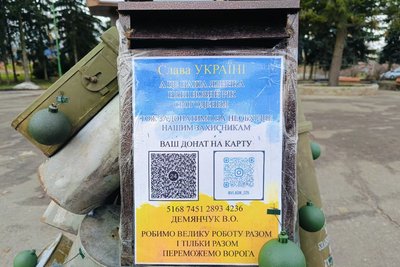 В місті на Волині встановили ялинку з артилерійських снарядів