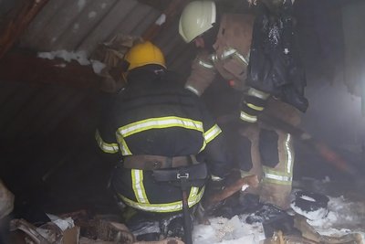 На Вінниччині під час пожежі в мотелі евакуювали 22 людей На Вінниччині під час пожежі в мотелі евакуювали 22 людей