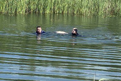 З водойми на Житомирщині дістали потопельника: тіло шукали водолази З водойми на Житомирщині дістали потопельника: тіло шукали водолази