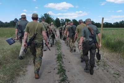 "Черга до військкомату була більша, ніж до банкоматів": історія добровольця Андрія з Рівненщини "Черга до військкомату була більша, ніж до банкоматів": історія добровольця Андрія з Рівненщини