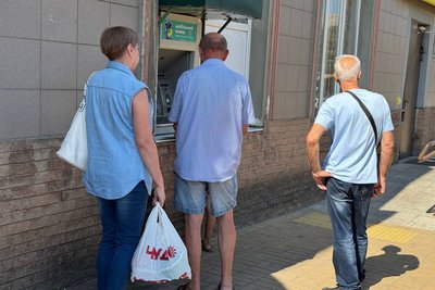 "Фронт наближається, я воював і знаю, що це". Чи планують виїжджати жителі Дружківки, де оголосили евакуацію дітей "Фронт наближається, я воював і знаю, що це". Чи планують виїжджати жителі Дружківки, де оголосили евакуацію дітей