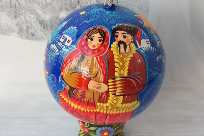 З пташками, орнаментом або з мотивами українського села. Майстриня з Дніпра власноруч виготовляє іграшки на ялинку З пташками, орнаментом або з мотивами українського села. Майстриня з Дніпра власноруч виготовляє іграшки на ялинку