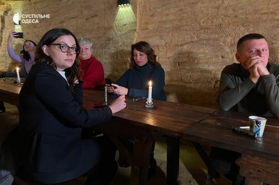 В Одесі провели Всеукраїнський радіодиктант в катакомбах В Одесі провели Всеукраїнський радіодиктант в катакомбах