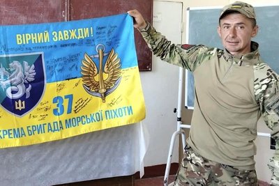 На Закарпатті попрощалися з полеглим захисником Русланом Капітаном На Закарпатті попрощалися з полеглим захисником Русланом Капітаном