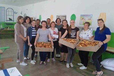 Піднімають дух українського народу та донатять на армію: як на Вінниччині гурт “Прилучаночка” допомагає захисникам Піднімають дух українського народу та донатять на армію: як на Вінниччині гурт “Прилучаночка” допомагає захисникам