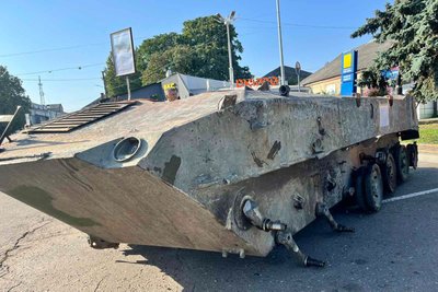 На півночі Одещини відкрили виставку російської техніки, яку знищили в Миколаївській області На півночі Одещини відкрили виставку російської техніки, яку знищили в Миколаївській області