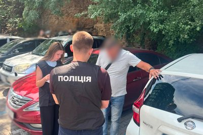 36 тисяч гривень за недемонтаж МАФу: в Одесі посадовця міськради підозрюють у хабарництві 36 тисяч гривень за недемонтаж МАФу: в Одесі посадовця міськради підозрюють у хабарництві