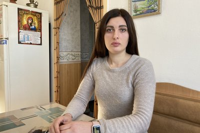 Харківська поліцейська шукає доньку, яку ексчоловік вивіз під час окупації Борової Харківська поліцейська шукає доньку, яку ексчоловік вивіз під час окупації Борової