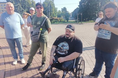 Вимоги розширили: у Луцьку другий день поспіль мітингувальники збираються на підтримку Федорова Вимоги розширили: у Луцьку другий день поспіль мітингувальники збираються на підтримку Федорова