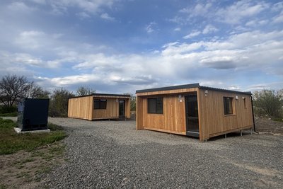 У Костянтинівці встановили модульні будинки для медиків-переселенців У Костянтинівці встановили модульні будинки для медиків-переселенців