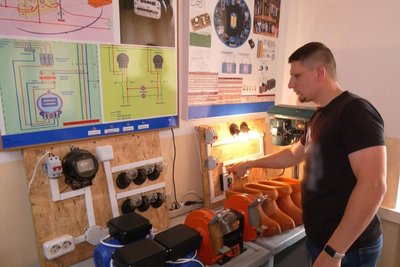 Ветеран війни збирає на Хмельниччині дрони для своїх побратимів на фронт