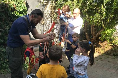 У Житомирі працює єдиний в Україні ветеран-вихователь дитячого садочка У Житомирі працює єдиний в Україні ветеран-вихователь дитячого садочка