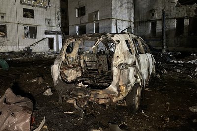 У Охтирці БпЛА влучив у багатоповерхівку У Охтирці БпЛА влучив у багатоповерхівку