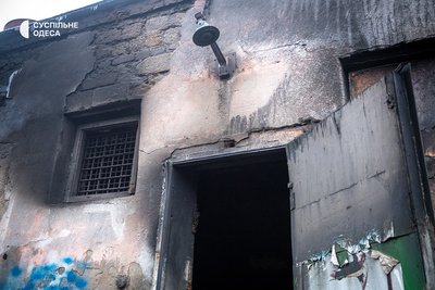 В Одесі через атаку РФ пошкоджено СТО та склад з одягом: фото наслідків В Одесі через атаку РФ пошкоджено СТО та склад з одягом: фото наслідків