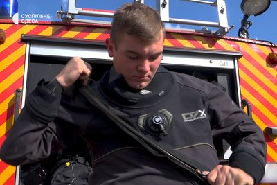 Рятував людей після підриву Каховської ГЕС й ледве встиг на своє весілля: історія водолаза з Одещини Рятував людей після підриву Каховської ГЕС й ледве встиг на своє весілля: історія водолаза з Одещини