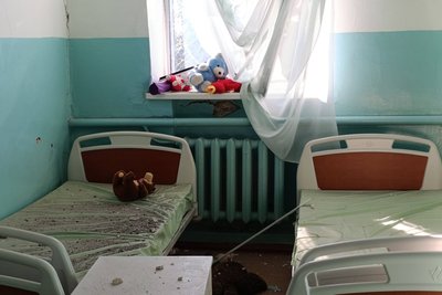 Пошкоджена лікарня у Шевченковому на Купʼянщині, 13 червня 2026 року