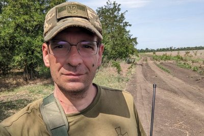 "Змінив кларнет на кулемет", — дружина про загиблого військового та викладача з Житомира "Змінив кларнет на кулемет", — дружина про загиблого військового та викладача з Житомира