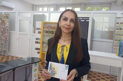 "До дня матері. Я живу тобою…" — у Житомирі погасили марку, присвячену українським матерям "До дня матері. Я живу тобою…" — у Житомирі погасили марку, присвячену українським матерям