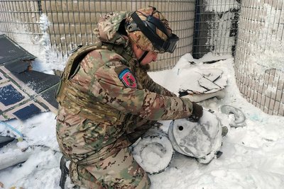 На території Житомирщини фіксують нерозірвані боєприпаси та інші вибухонебезпечні предмети, які скидають з дронів На території Житомирщини фіксують нерозірвані боєприпаси та інші вибухонебезпечні предмети, які скидають з дронів