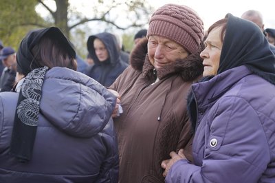 "Одразу перейшли на бік окупантів". Що розповідають жителі про ймовірних навідників російської ракети на кафе в Грозі "Одразу перейшли на бік окупантів". Що розповідають жителі про ймовірних навідників російської ракети на кафе в Грозі