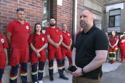 Олег Синєгубов передав медикам швидкої РЕБи від міжнародних партнерів Олег Синєгубов передав медикам швидкої РЕБи від міжнародних партнерів