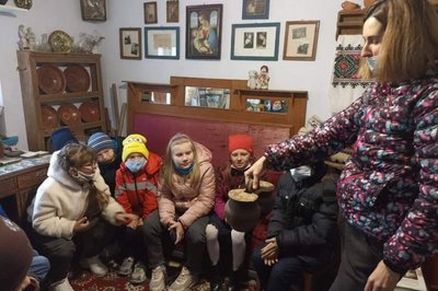 "Щоб зберегти українську культуру": на Вінниччині подружжя облаштувало музей старожитностей "Щоб зберегти українську культуру": на Вінниччині подружжя облаштувало музей старожитностей