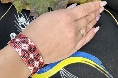"Чоловік завжди хвалив мої вироби": дружина загиблого воїна з Рівненщини виготовляє іграшки на підтримку армії "Чоловік завжди хвалив мої вироби": дружина загиблого воїна з Рівненщини виготовляє іграшки на підтримку армії