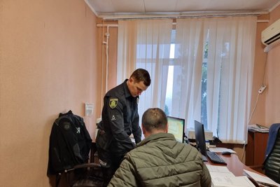 За підозрою у скоєнні умисного вбивства затримали 46-річного кума загиблого За підозрою у скоєнні умисного вбивства затримали 46-річного кума загиблого