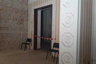 Консервація розбитого ракетами Будинку Рад у Харкові триває Консервація розбитого ракетами Будинку Рад у Харкові триває