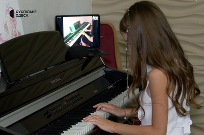 Хоче заспівати з Ларою Фабіан: жителька Одеси бере участь у Нацвідборі на дитяче "Євробачення" Хоче заспівати з Ларою Фабіан: жителька Одеси бере участь у Нацвідборі на дитяче "Євробачення"
