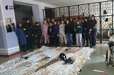"Для захисників України, які готові віддати свою душу, аби в нас все було добре": як школярі з Одещини допомагають ЗСУ