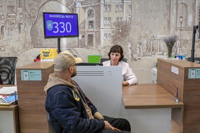 Ветеран війни із Вінниці тестував Житомир на доступність та безбар'єрність Ветеран війни із Вінниці тестував Житомир на доступність та безбар'єрність