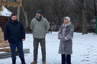У Києві встановили найбільший тризуб із дідухів У Києві встановили найбільший тризуб із дідухів