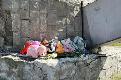 У Вінниці вшанували пам'ять дітей, що загинули внаслідок війни У Вінниці вшанували пам'ять дітей, що загинули внаслідок війни