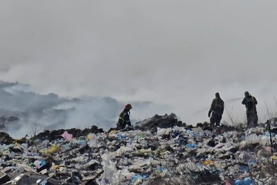 Пожежа на міському сміттєзвалищі у Житомирі — яка ситуація наразі Пожежа на міському сміттєзвалищі у Житомирі — яка ситуація наразі