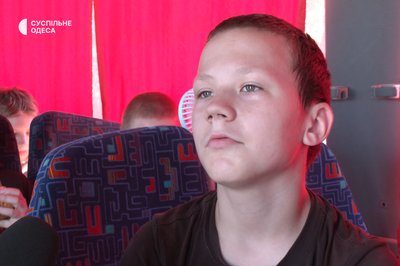 "Хотів відпочити від вибухів": діти з Херсона повернулися з відпочинку в Карпатах "Хотів відпочити від вибухів": діти з Херсона повернулися з відпочинку в Карпатах