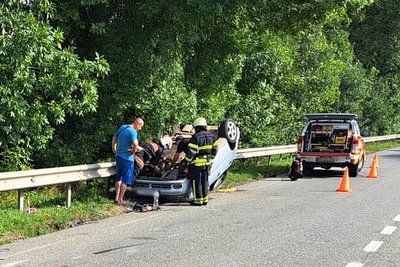 Неподалік Бердичева у ДТП загинув водій легковика, четверо пасажирів госпіталізували до лікарні Неподалік Бердичева у ДТП загинув водій легковика, четверо пасажирів госпіталізували до лікарні