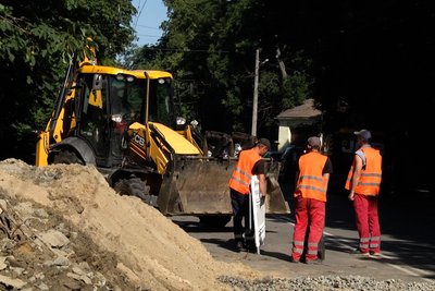 В Житомирі планують завершити ремонтні роботи на дорозі, де провалився каналізаційний колектор В Житомирі планують завершити ремонтні роботи на дорозі, де провалився каналізаційний колектор
