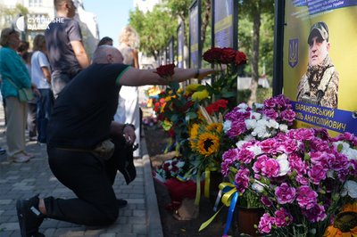 День пам’яті в Одесі: на Алеї Героїв відкрили 48 нових портретів День пам’яті в Одесі: на Алеї Героїв відкрили 48 нових портретів