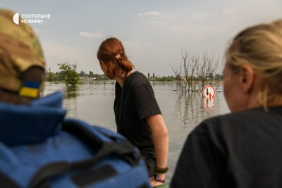 Зооволонтери рятують тварин у підтоплених районах Херсона, 7 червня 2023 року