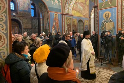 У Києві у Михайлівському Золотоверхому соборі вшанували пам'ять Героїв Небесної Сотн У Києві у Михайлівському Золотоверхому соборі вшанували пам'ять Героїв Небесної Сотн