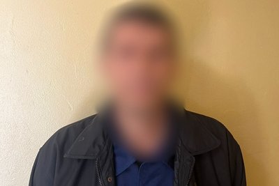 Підозрюваний у вирощуванні нарковмісних рослин Підозрюваний у вирощуванні нарковмісних рослин