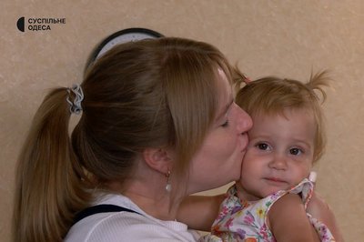 Народжувала в окупації та з немовлям виїжджала на територію, підконтрольну Україні: історія переселенки з Херсонщини Народжувала в окупації та з немовлям виїжджала на територію, підконтрольну Україні: історія переселенки з Херсонщини