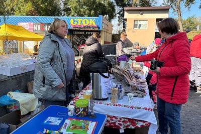 На Житомирщині відбувся благодійний квітковий ярмарок "Квіти для лицарів" На Житомирщині відбувся благодійний квітковий ярмарок "Квіти для лицарів"