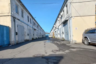 Склади поблизу одеського ринку "Сьомий кілометр" виставили на аукціон Склади поблизу одеського ринку "Сьомий кілометр" виставили на аукціон