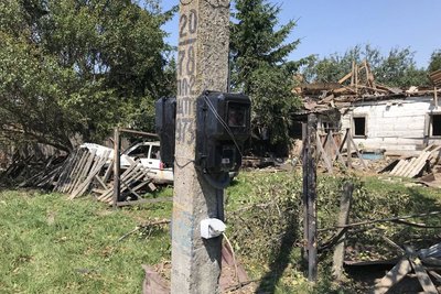 Жителям села Березина Житомирського району відновили електропостачання після вибухів Жителям села Березина Житомирського району відновили електропостачання після вибухів