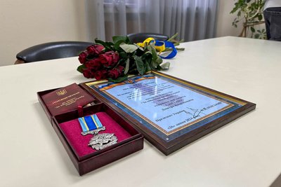 Родині загиблого офіцера-прикордонника з Одещини передали державну нагороду Родині загиблого офіцера-прикордонника з Одещини передали державну нагороду