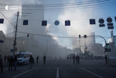 "Вийду на балкон і буду дулі тикати тим безпілотникам". Як Київ оговтується від атаки дронів-камікадзе