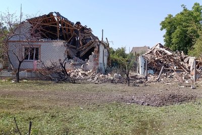 Приватний будинок, який був зруйнований внаслідок удару Приватний будинок, який був зруйнований внаслідок удару