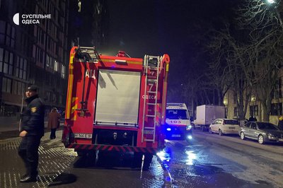 В Одесі внаслідок атаки РФ пошкодило житловий багатоповерховий будинок